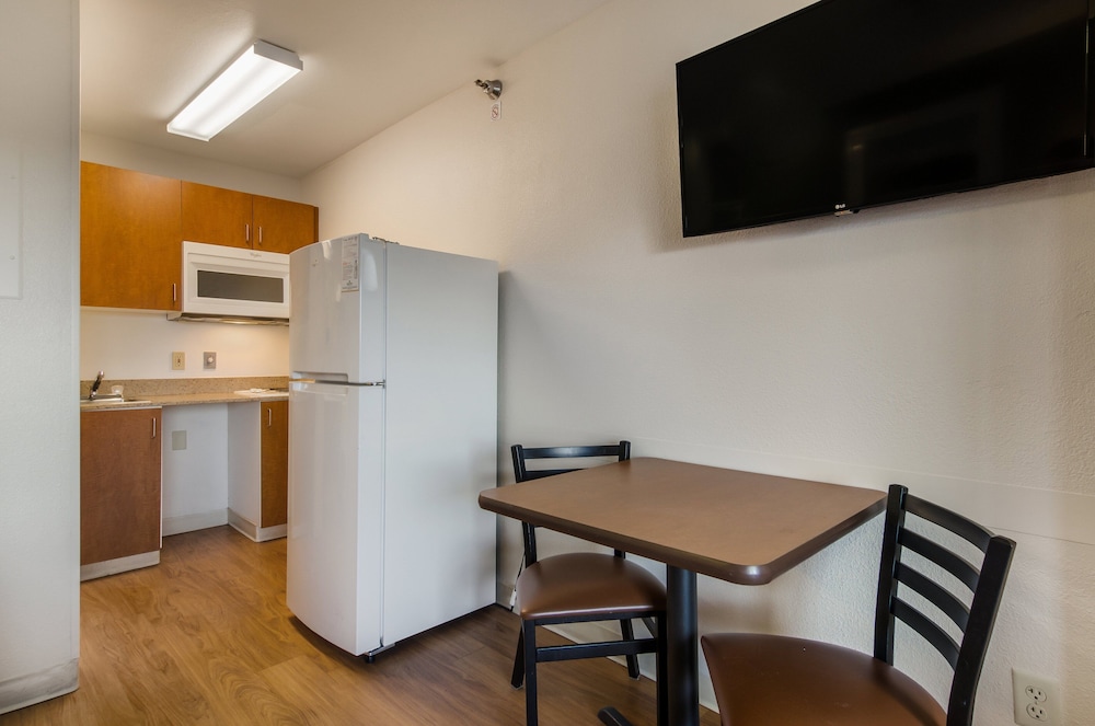 Studio, 2 Double Beds, Non Smoking - Photo 3