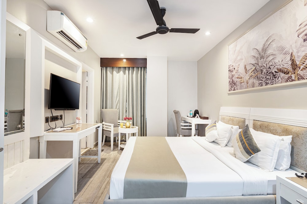 Deluxe Double or Twin Room, City View