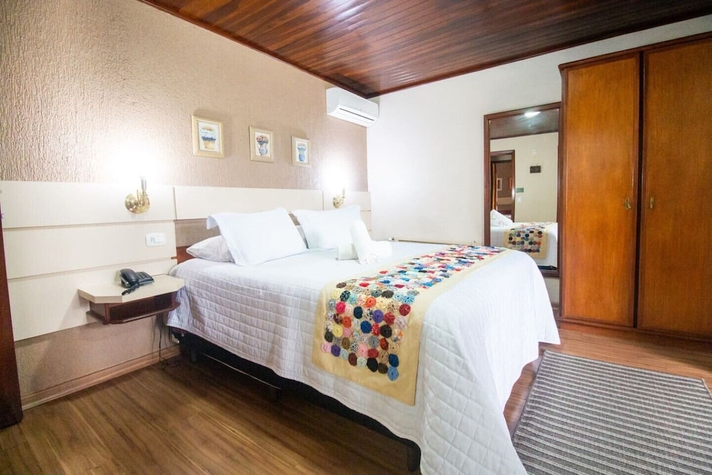 Luxury Suite, Jetted Tub, Garden View photo 3