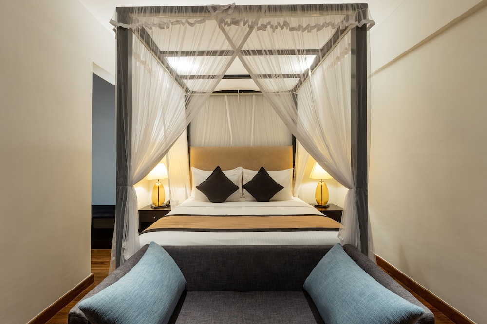 Panoramic Suite, 1 King Bed, Sea View photo 2