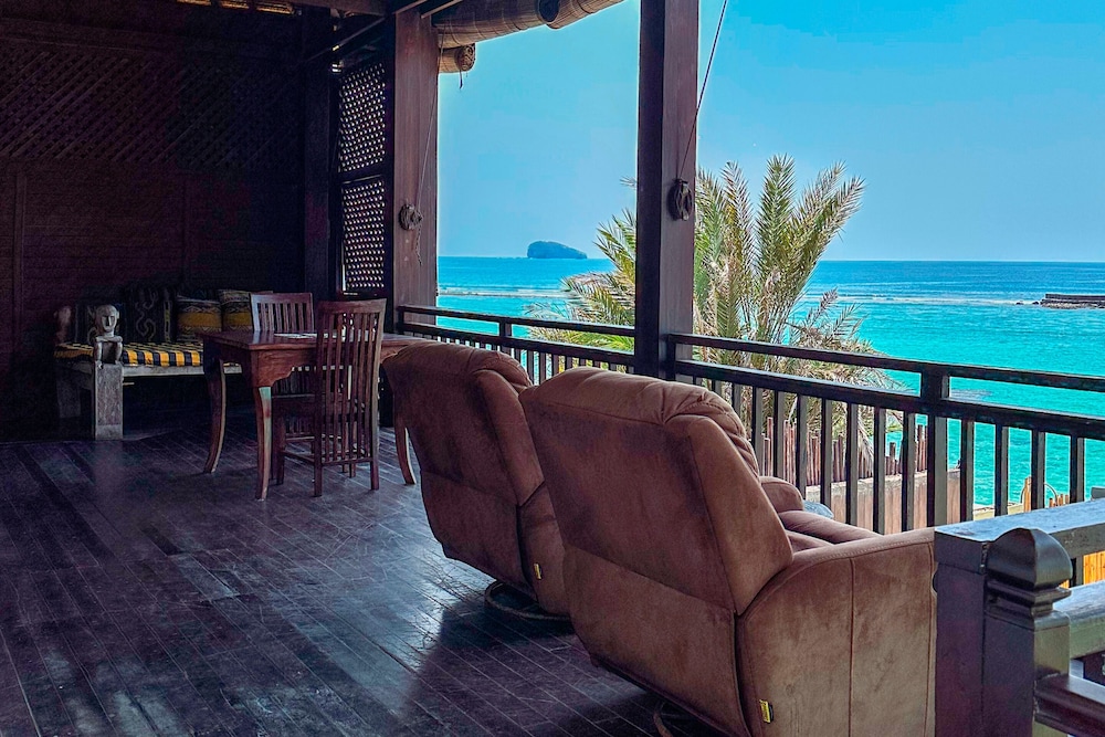 Superior Room, Ocean View, Beachfront - Photo 9