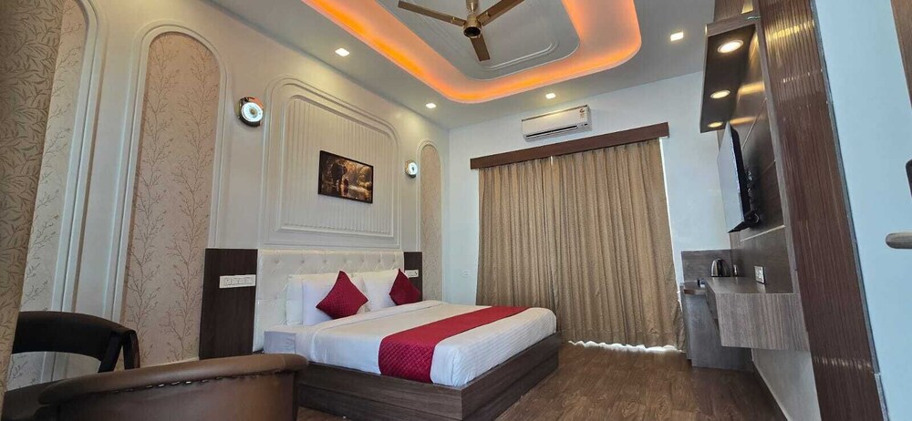 Luxury Double or Twin Room, Balcony, Garden View