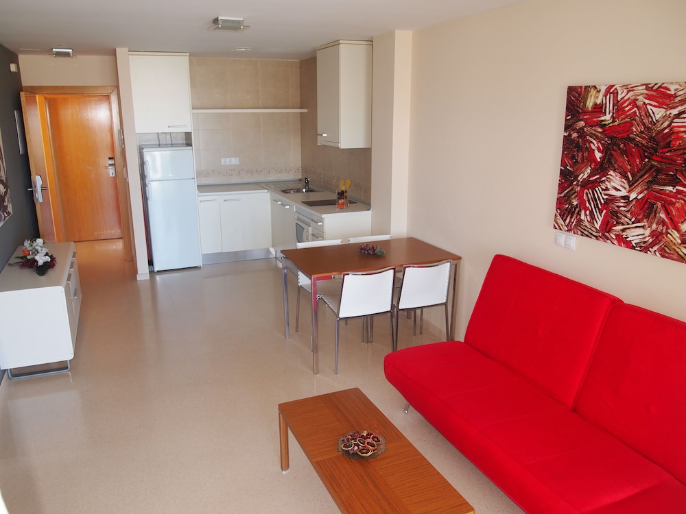 Apartment, 2 Bedrooms, Terrace photo 2