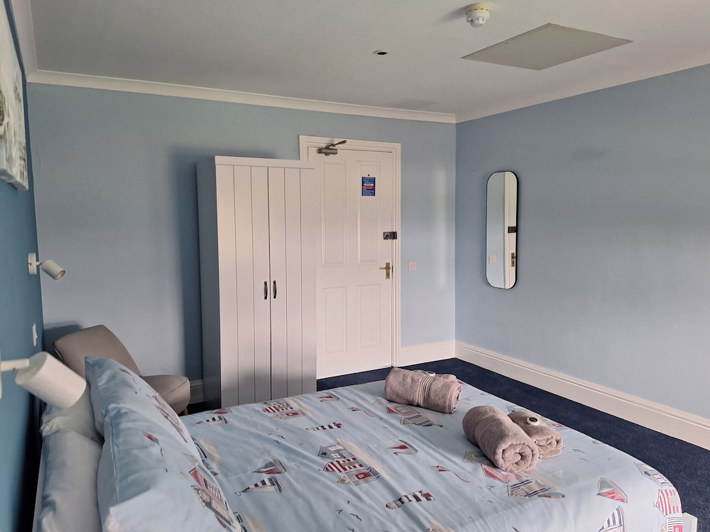 Room-comfortable and Spacious With Sceni, Foto 11