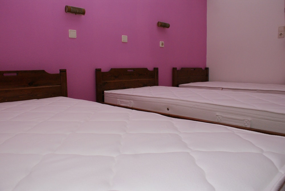Apartment, 3 Twin Beds photo 3