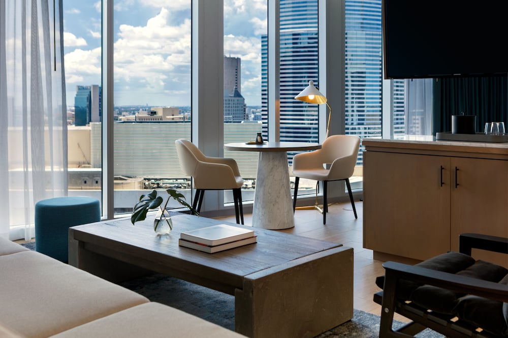 Suite, 1 King Bed (High Floor)