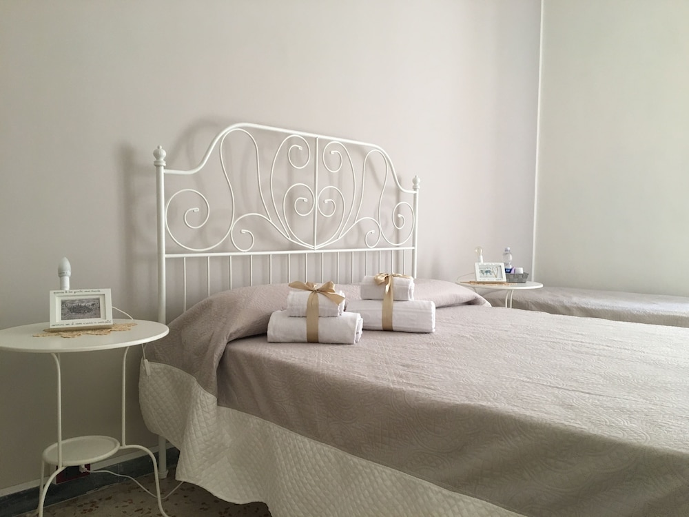 Family Room, Multiple Beds, Non Smoking, City View (2) photo 1