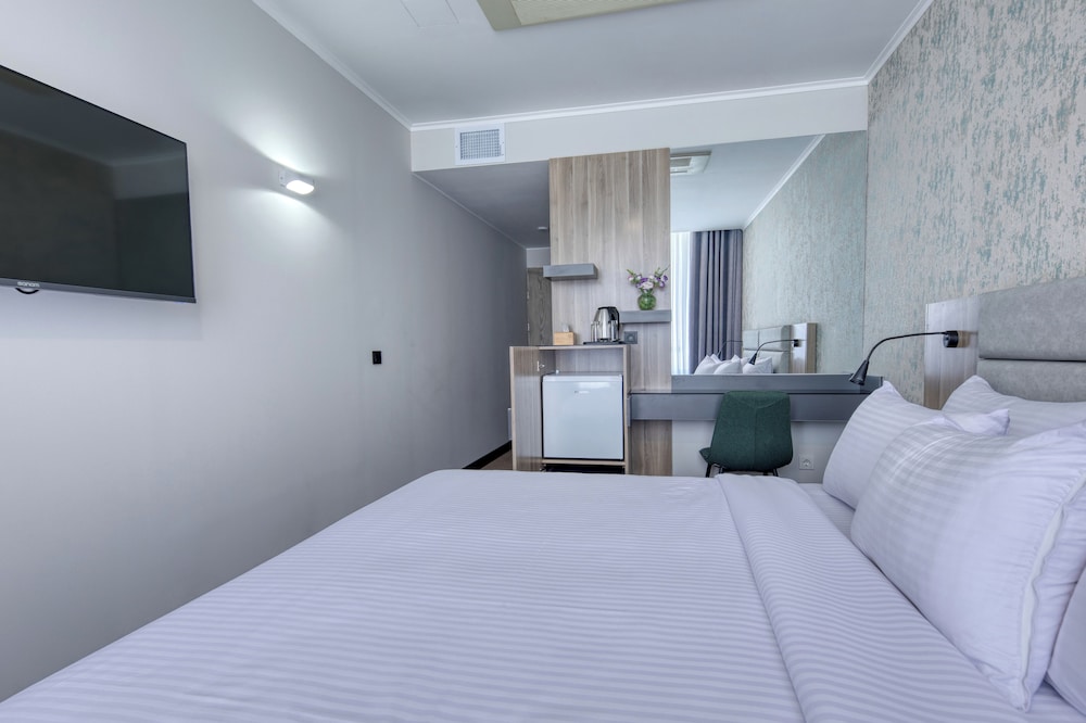Junior Single Room
