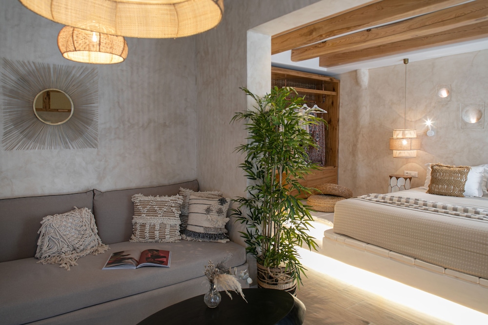 King Suite Balcony - Photo 4