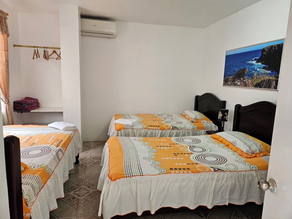 Standard Triple Room, 3 Twin Beds photo 1