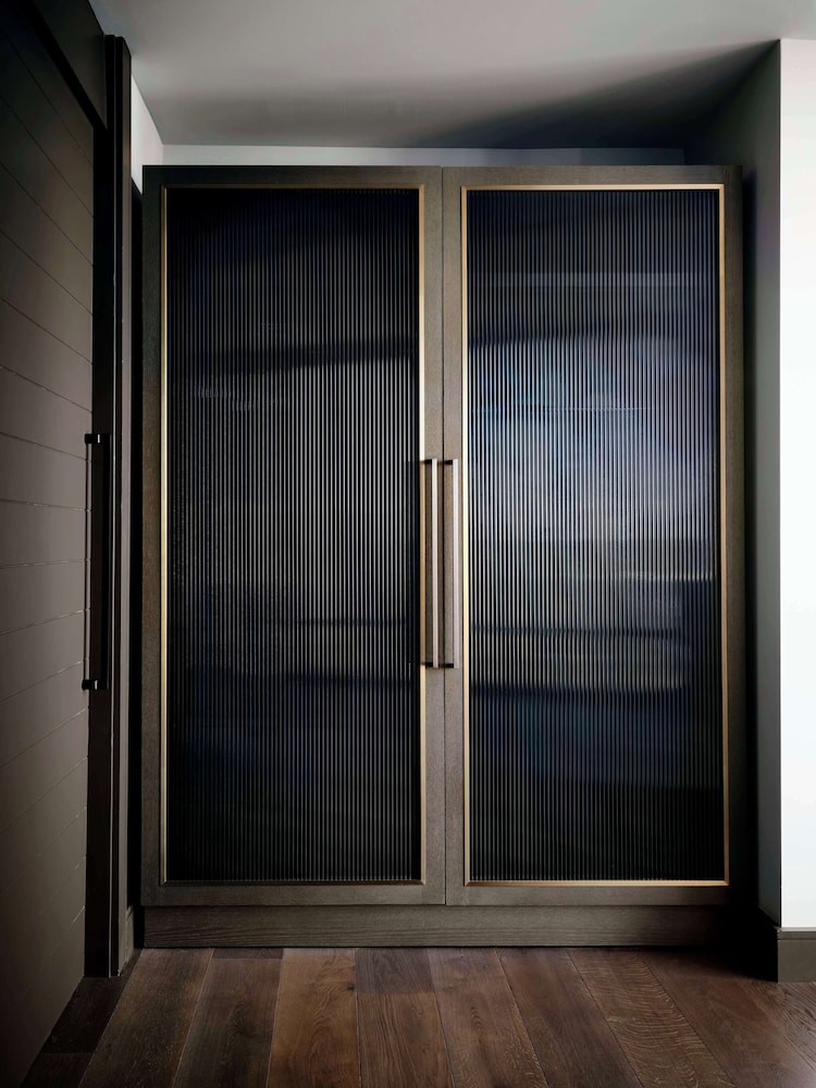 Suite, 1 Bedroom, Balcony, City View - Photo 5