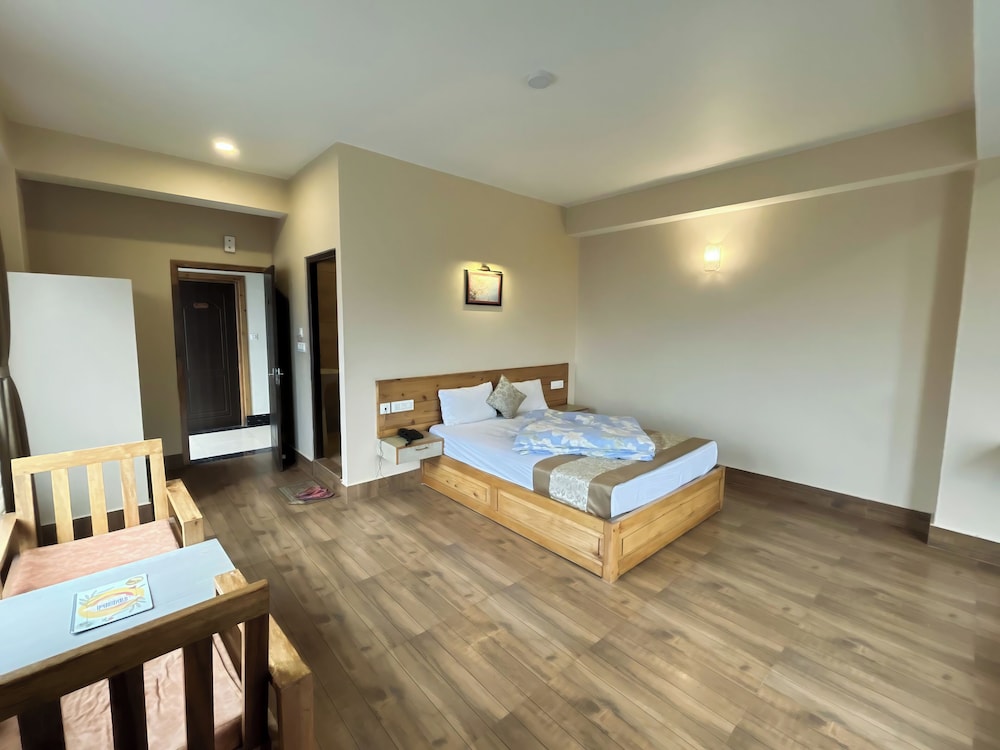Deluxe Room - Photo 2