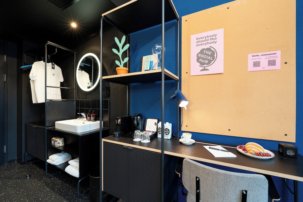 Executive Twin Room - Photo 3