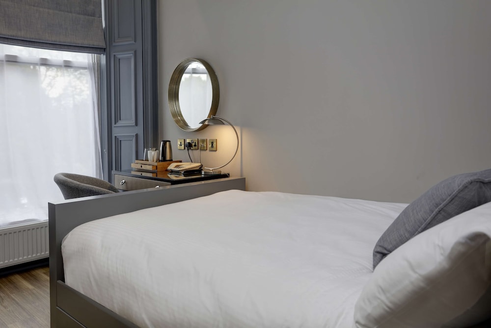 Compact Single Room, 1 Double Bed, Non Smoking (Cozy Room;Small Room)