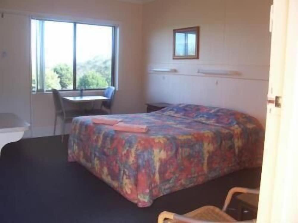 Standard Room, Non Smoking (Standard Queen) photo 2