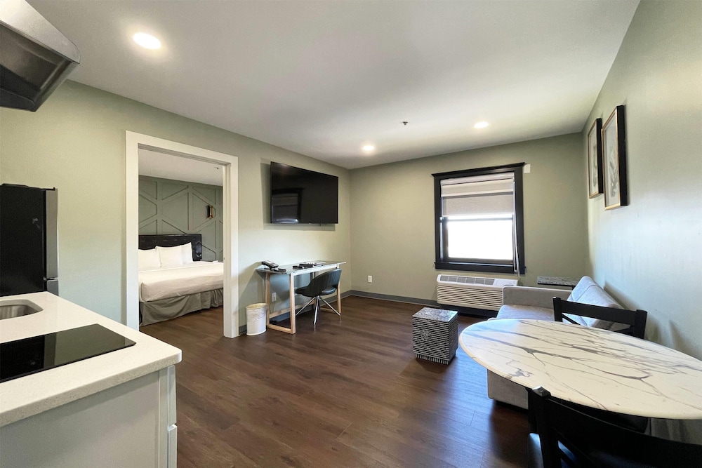 Suite, 1 Bedroom, Non Smoking - Photo 3