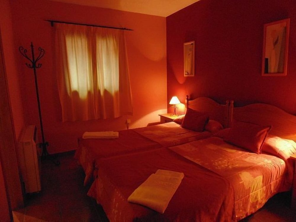 House, 3 Bedrooms photo 2