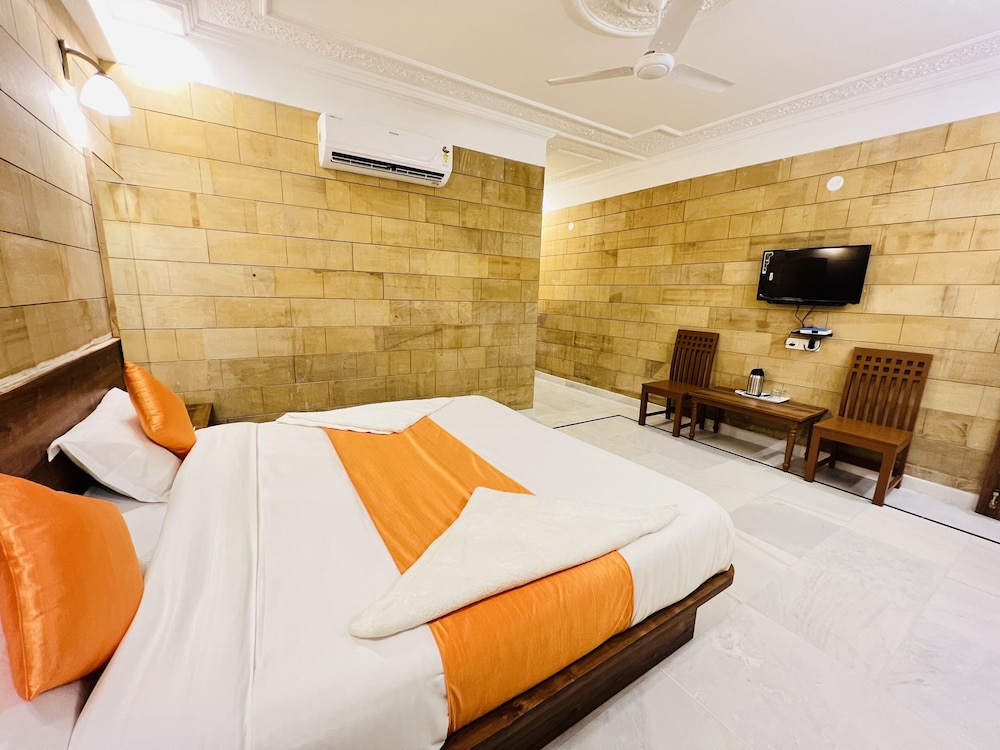Deluxe Double Room - Photo 1