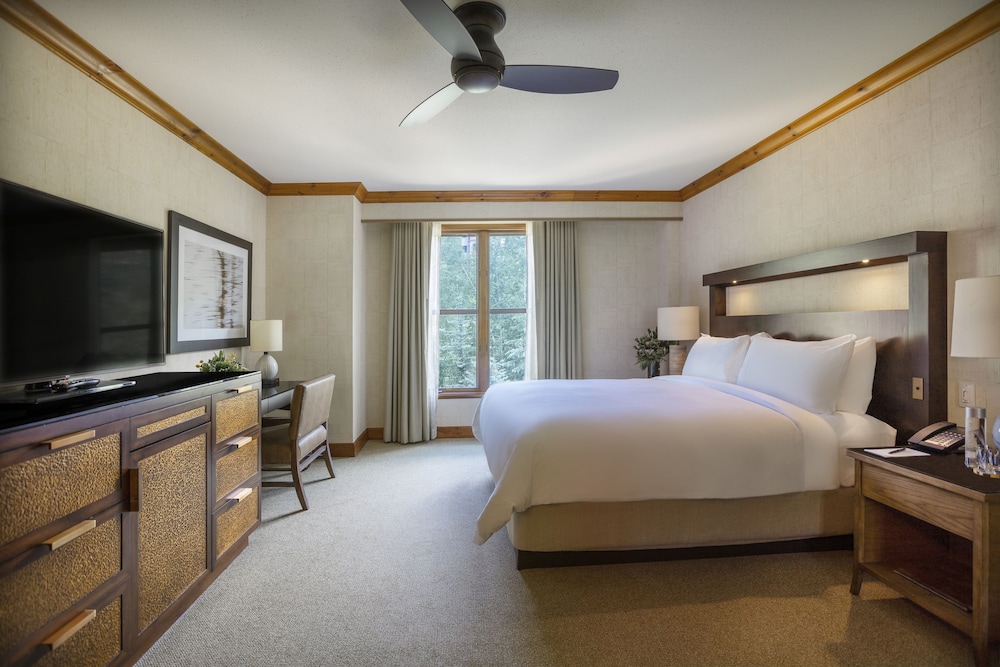 Room, 1 King Bed (Village Slope) - Photo 2