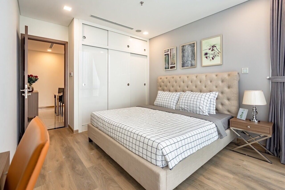 Royal Apartment, 3 Bedrooms, Balcony, River View photo 2