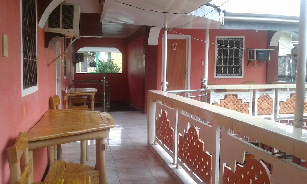 Economy Room, 1 Bedroom, Balcony, Partial Sea View photo 3