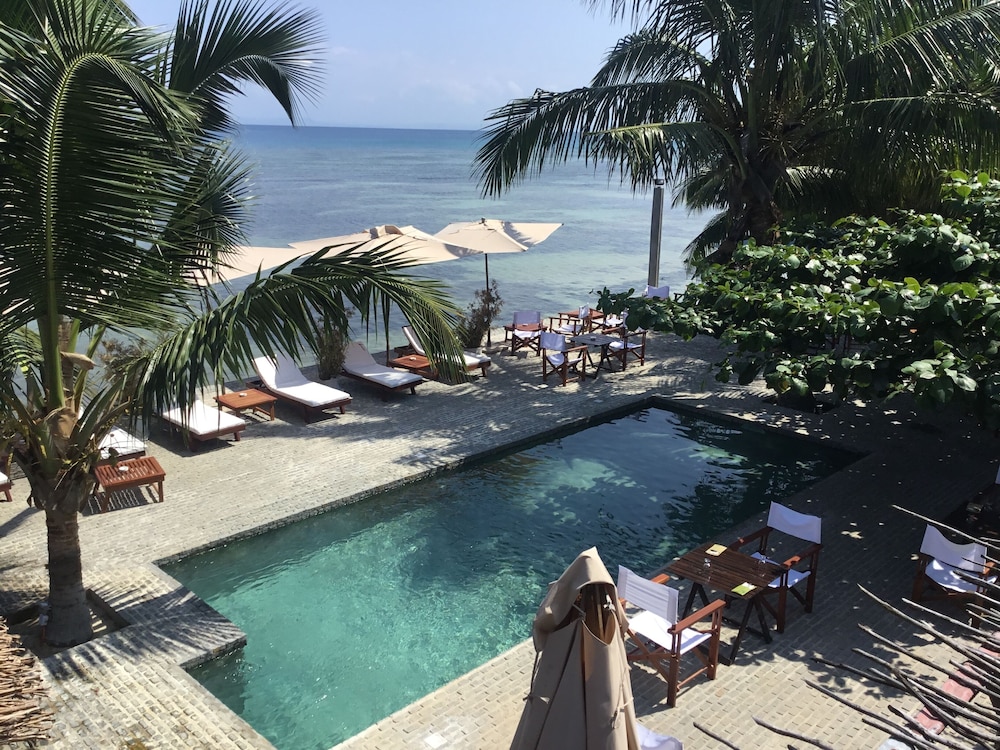 Deluxe Quadruple Room, Sea View photo 3