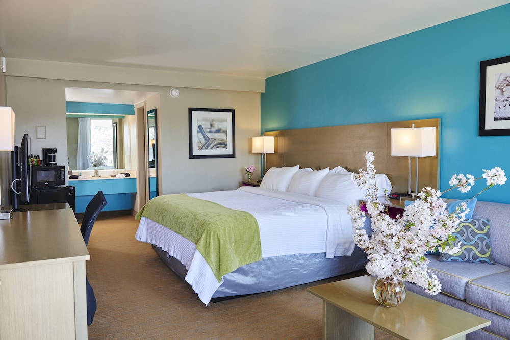Suite, 1 King Bed, Non Smoking