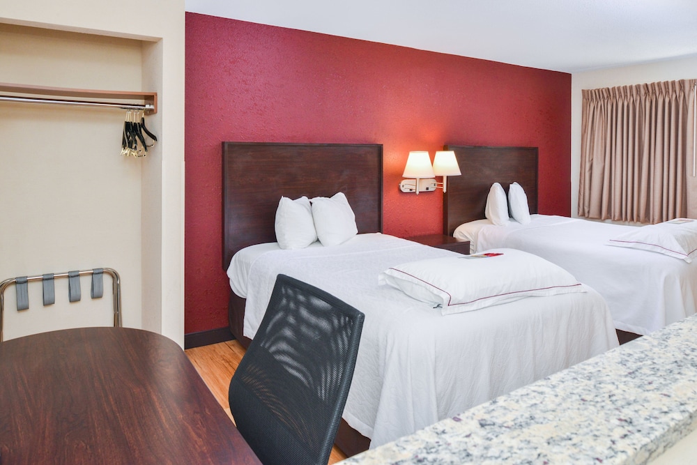 Deluxe Room, 2 Double Beds, Kitchenette (Smoke Free) - Photo 5