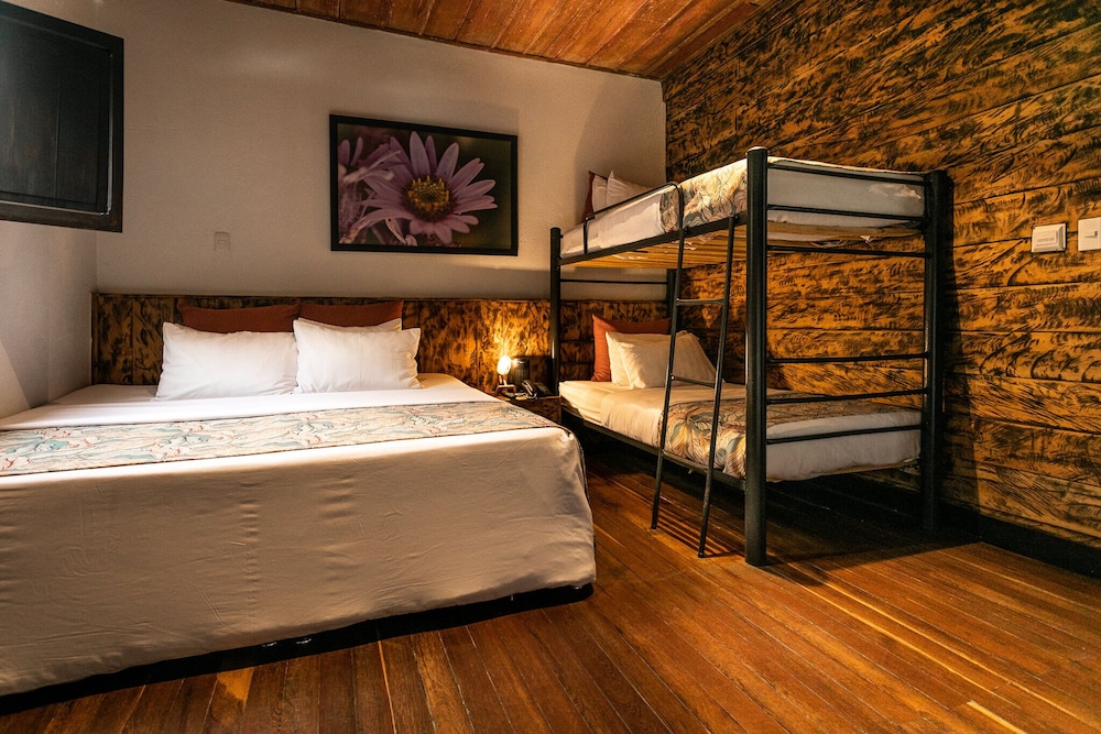 Standard Quadruple Room photo 2