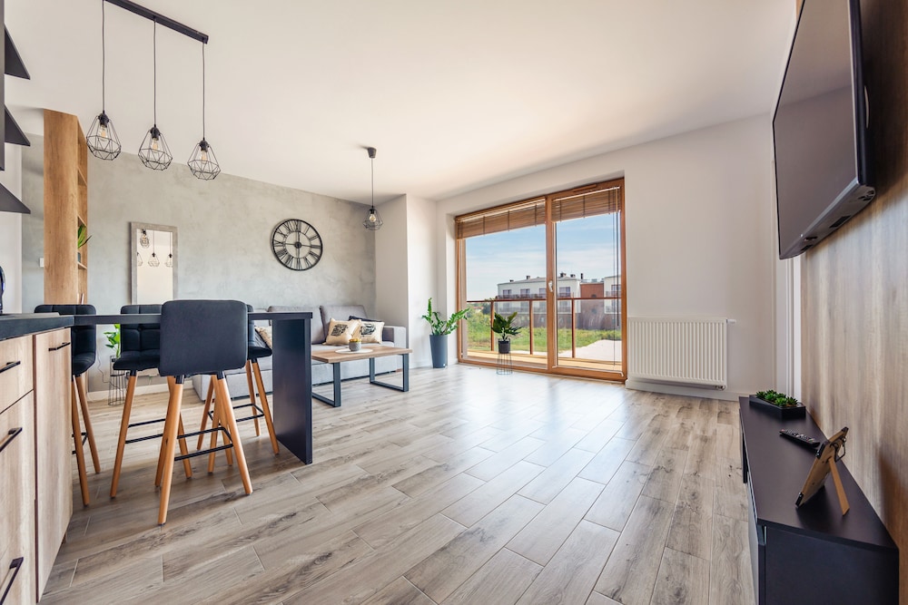 Apartment (12 A)