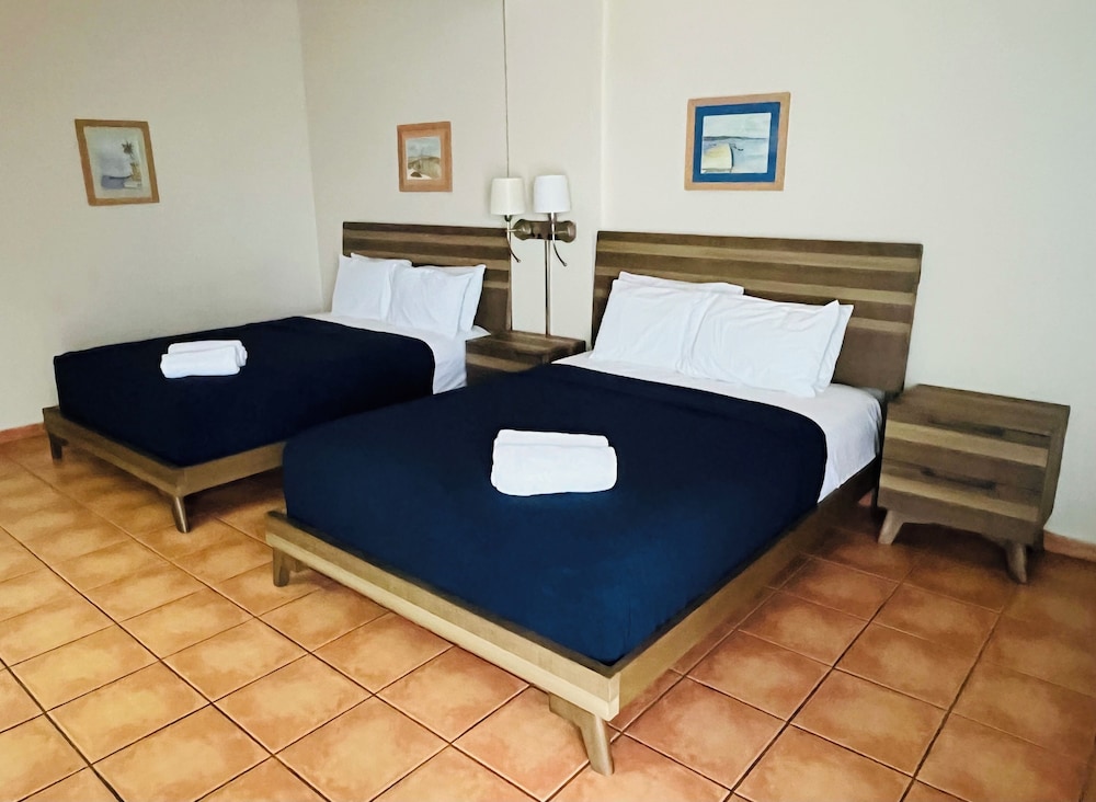 Deluxe Room, 2 Double Beds photo 3