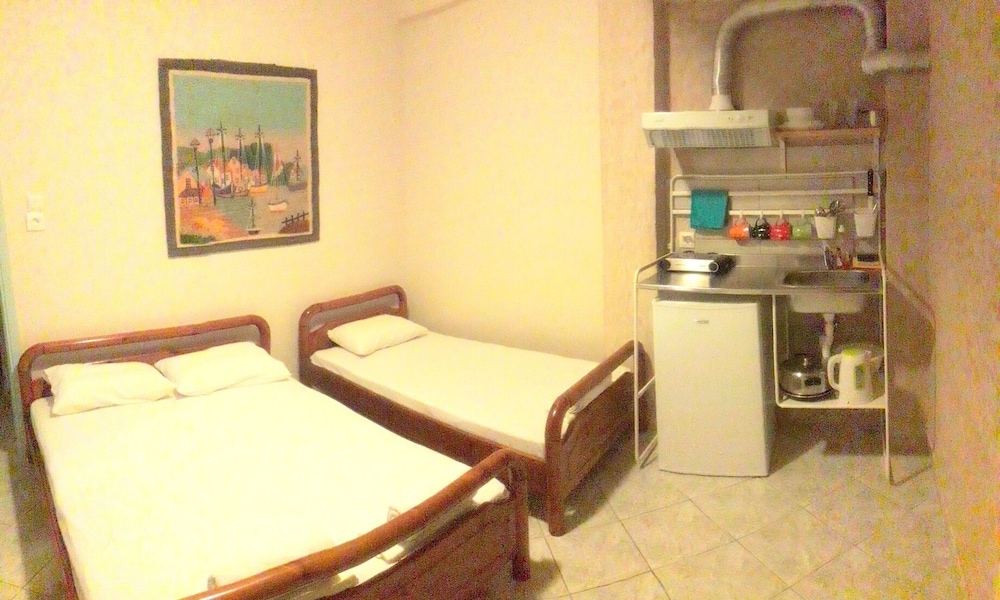 Standard Triple Room, Partial Sea View photo 3