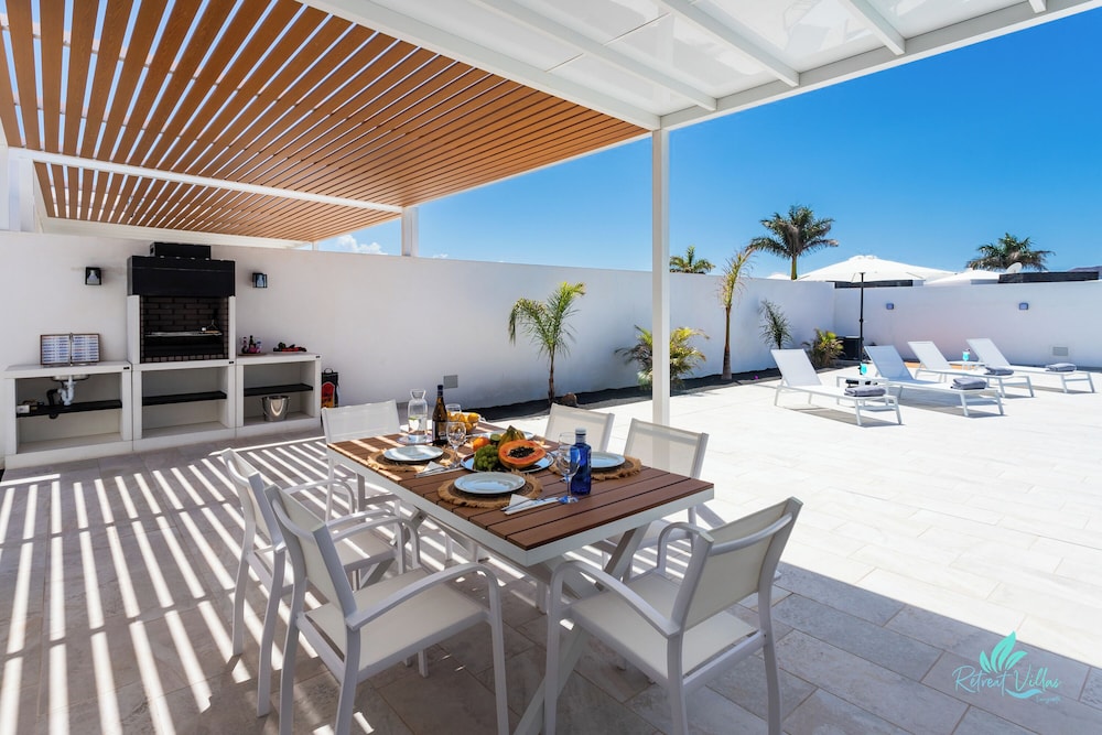 Villa photo 3