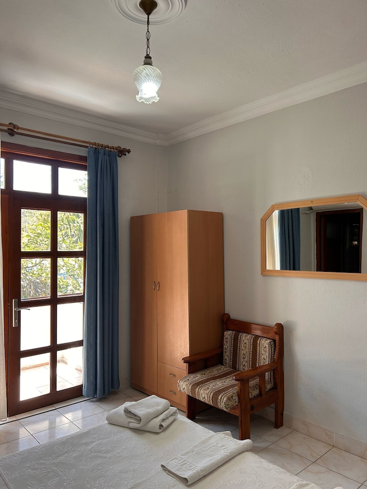 Double or Twin Room photo 2