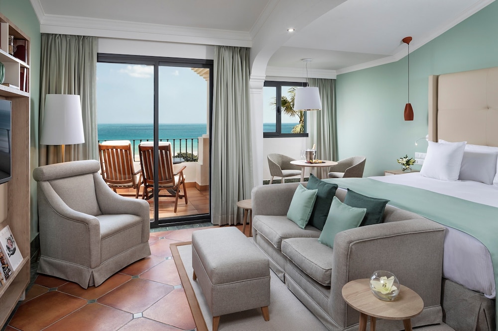 Room (Red Level, Front Ocean View, 4AD) - Photo 3