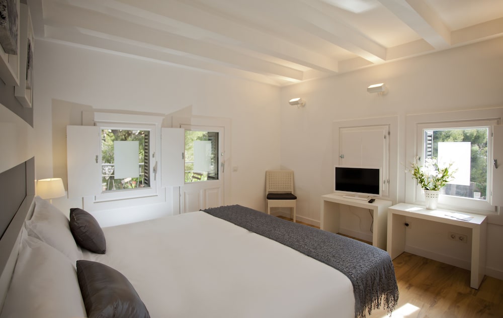 Standard Double or Twin Room - Photo 1