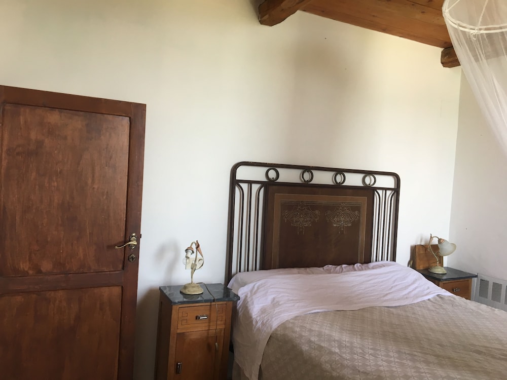 Duplex, 2 Bedrooms photo 2