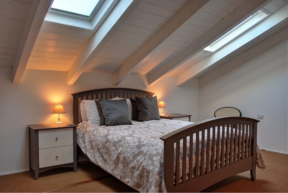 Loft, Kitchen, Vineyard View photo 1