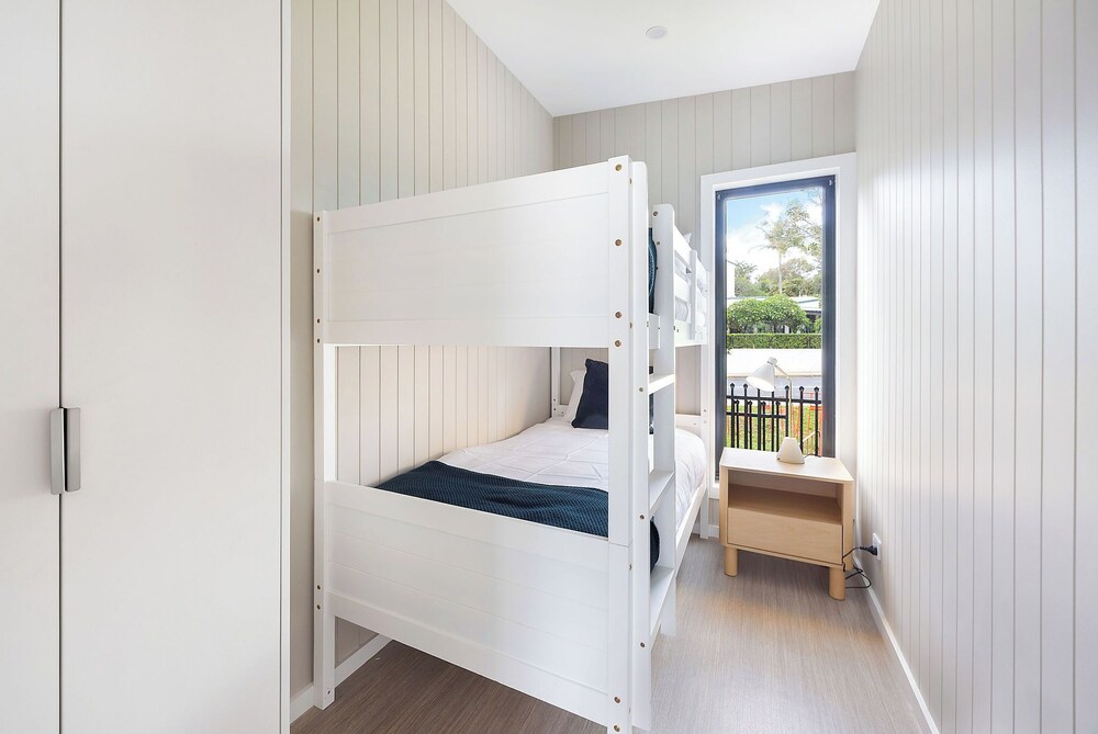 Standard Cabin - Sleeps 4 - Dog Friendly photo 3