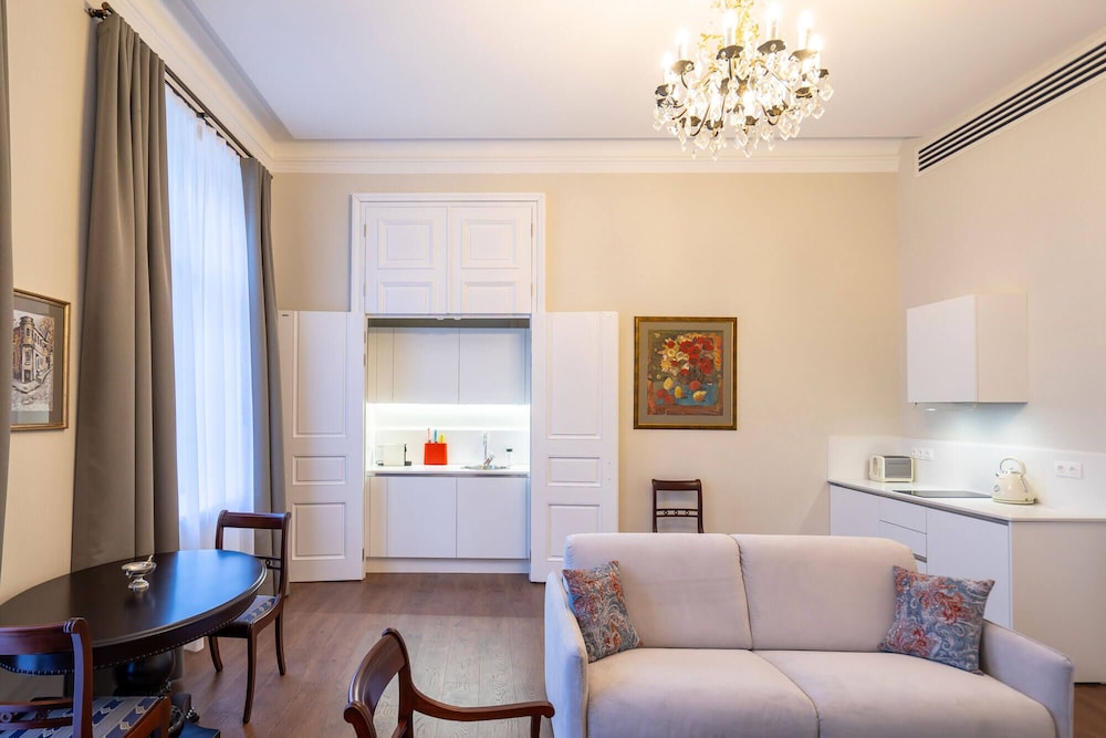 Presidential Apartment, 1 King Bed with Sofa bed, City View