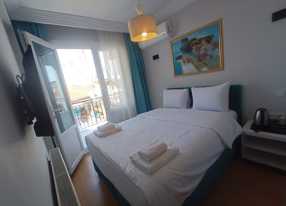 Elite Room, 1 Queen Bed, Balcony