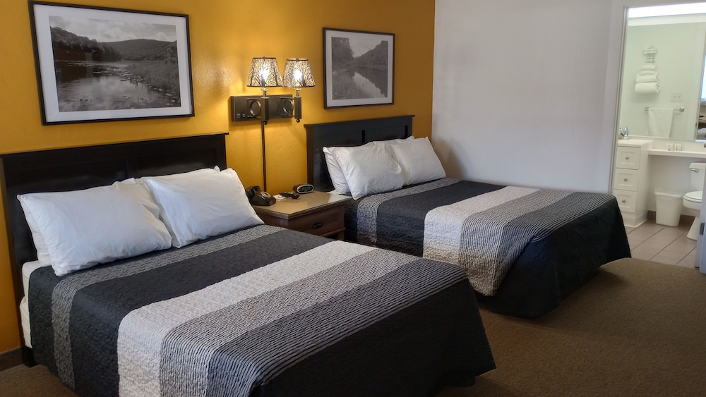 Handicapped Accessible Room photo 3