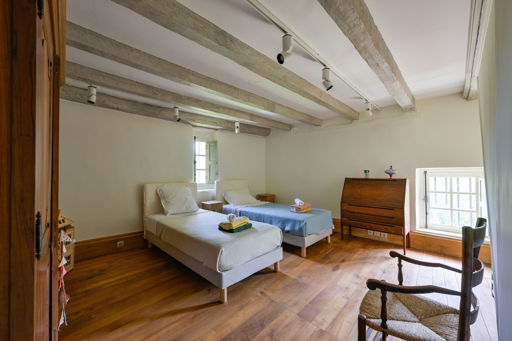 Standard Double or Twin Room, Ensuite, Courtyard View