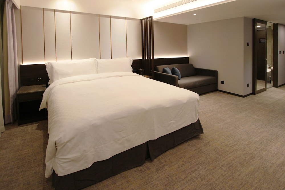 Premium Triple Room