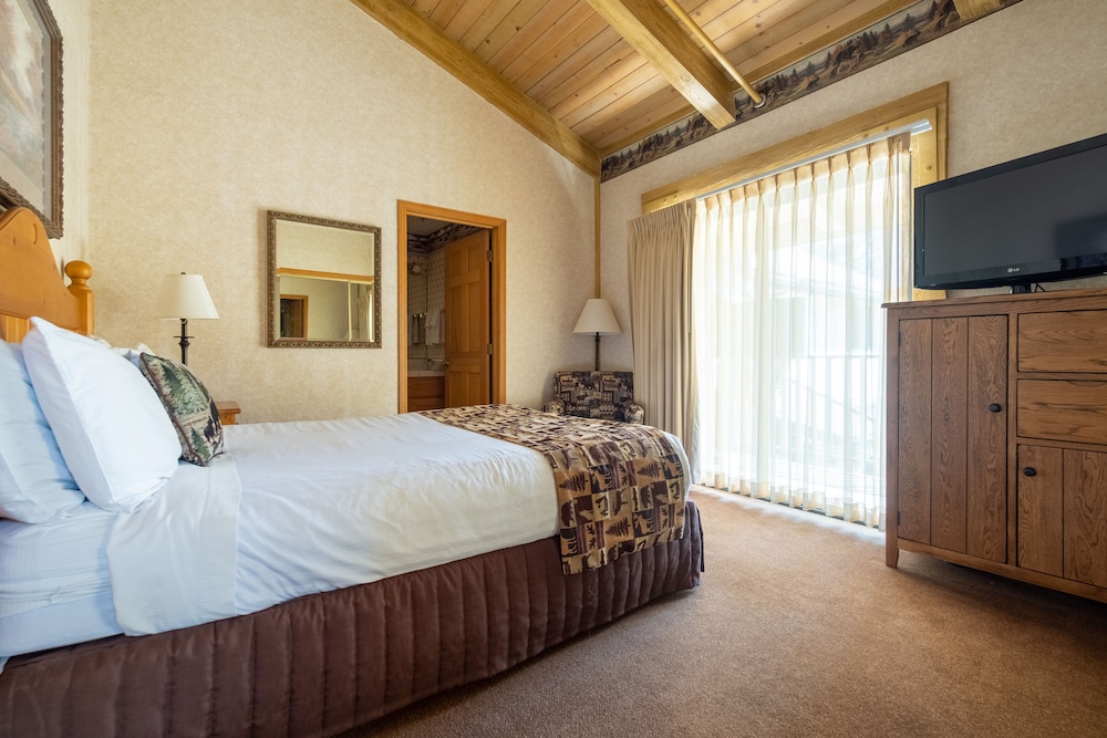 Condo, 2 Bedrooms (Lake Shore, Non-AC) photo 3