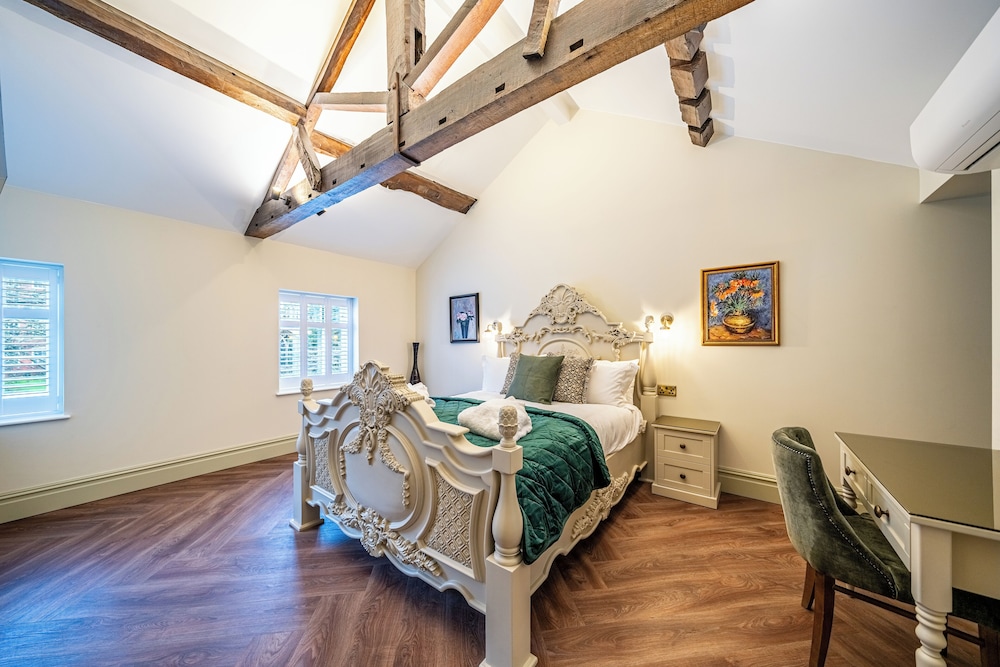 Superior Room, 1 King Bed