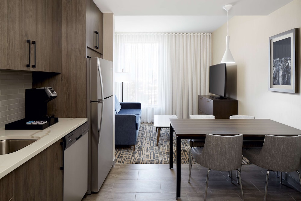 Suite, 1 Bedroom, Non Smoking - Photo 2