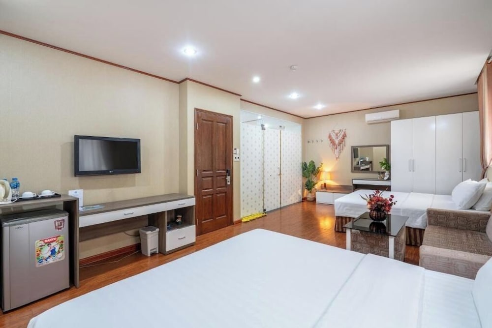 Family Suite, City View