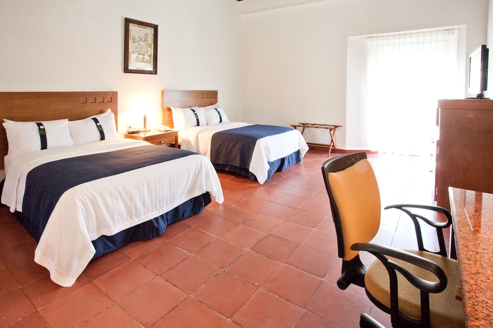 Standard Room, 2 Double Beds - Photo 3