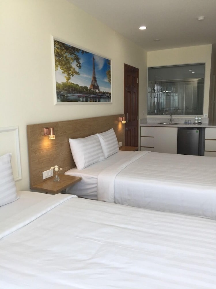 Deluxe Twin Room, City View